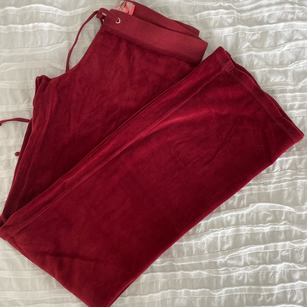 Juicy Couture burgundy pants, size S.